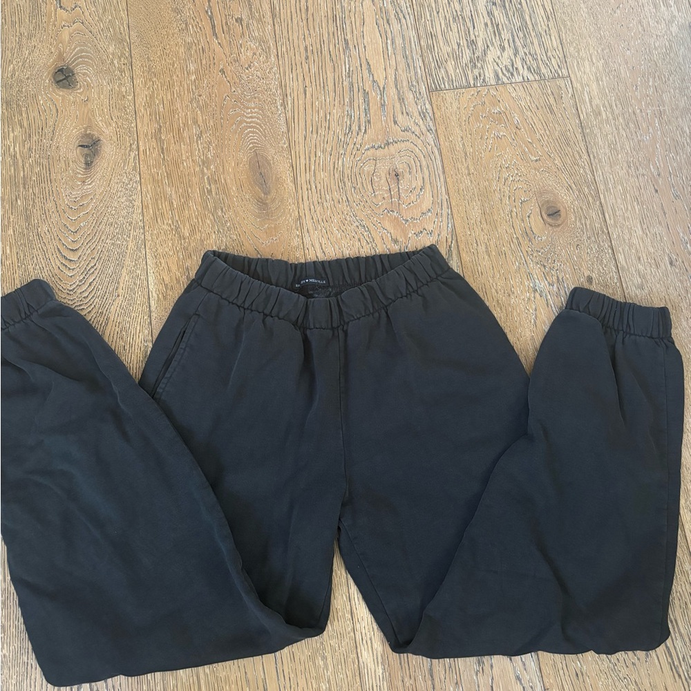 Brandy Melville Charcoal Rosa Sweatpants